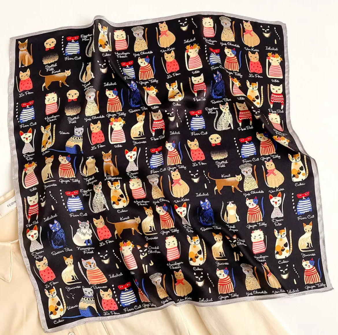 SILK100% スカーフ 53×53㎝