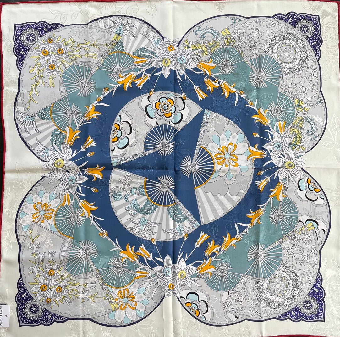 SILK100% リバーシブルスカーフ 65×65㎝