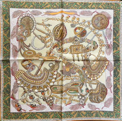 SILK100％  リバーシブルスカーフ 65×65㎝