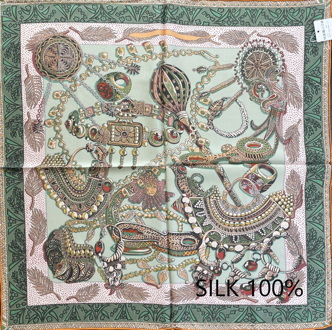 SILK100％  リバーシブルスカーフ 65×65㎝