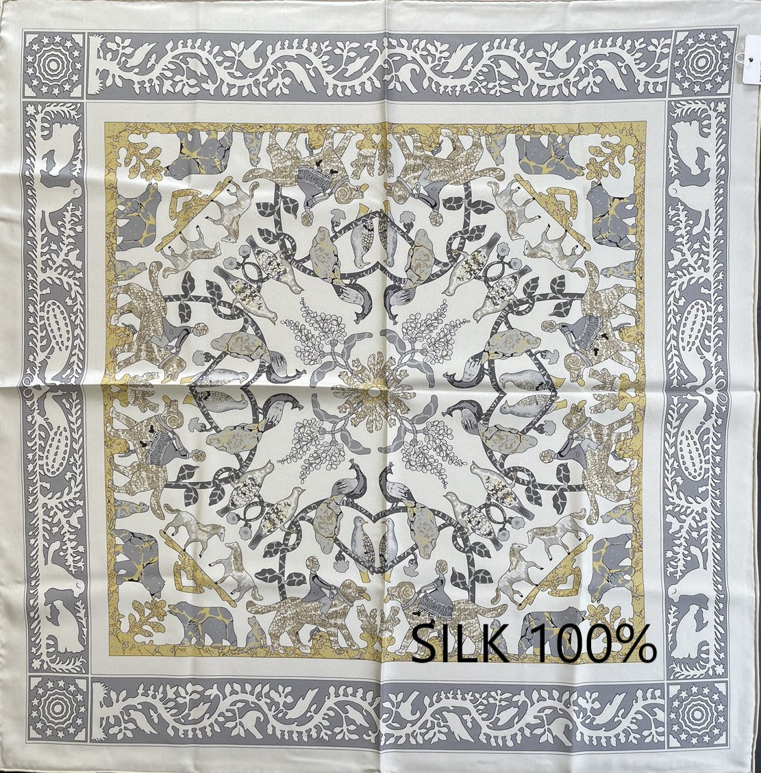 SILK100％  リバーシブルスカーフ 65×65㎝