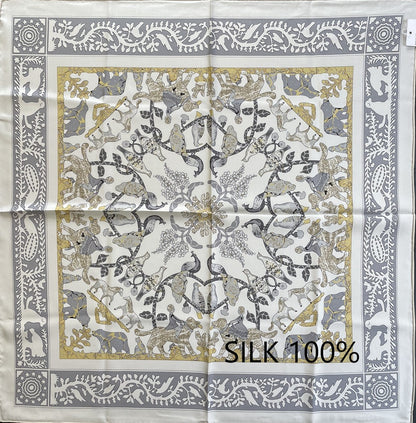 SILK100％  リバーシブルスカーフ 65×65㎝