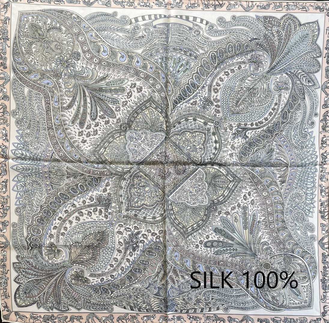 SILK100％  リバーシブルスカーフ 65×65㎝