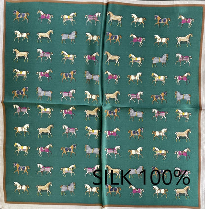 SILK100％  スカーフ 53×53㎝