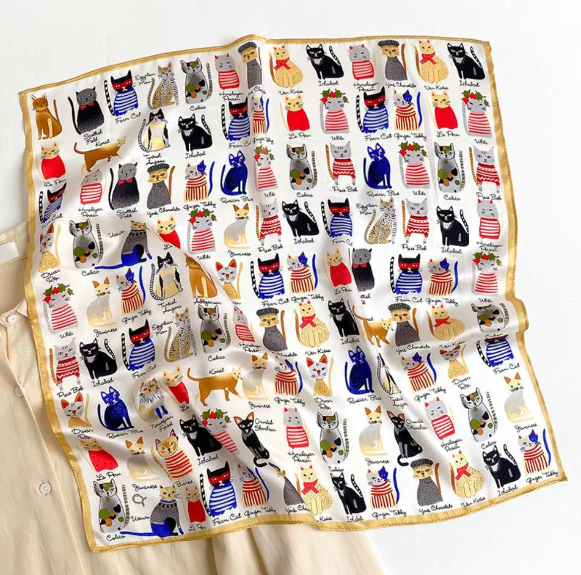 SILK100％  スカーフ 53×53㎝