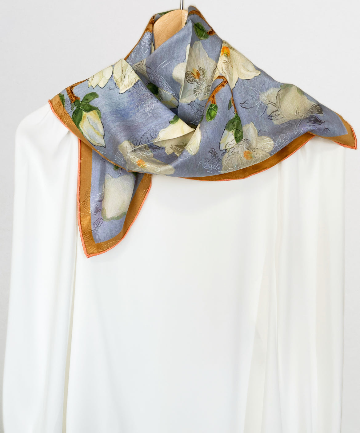 SILK100％  リバーシブルスカーフ 65×65㎝