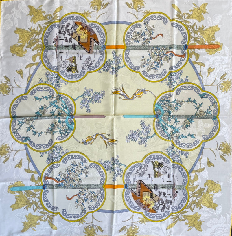 SILK100％  リバーシブルスカーフ 65×65㎝