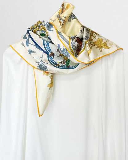 SILK100％  リバーシブルスカーフ 65×65㎝