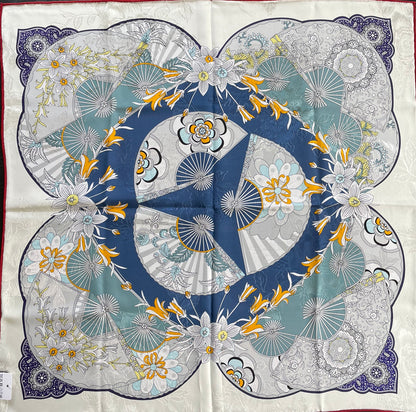 SILK100％  リバーシブルスカーフ 65×65㎝