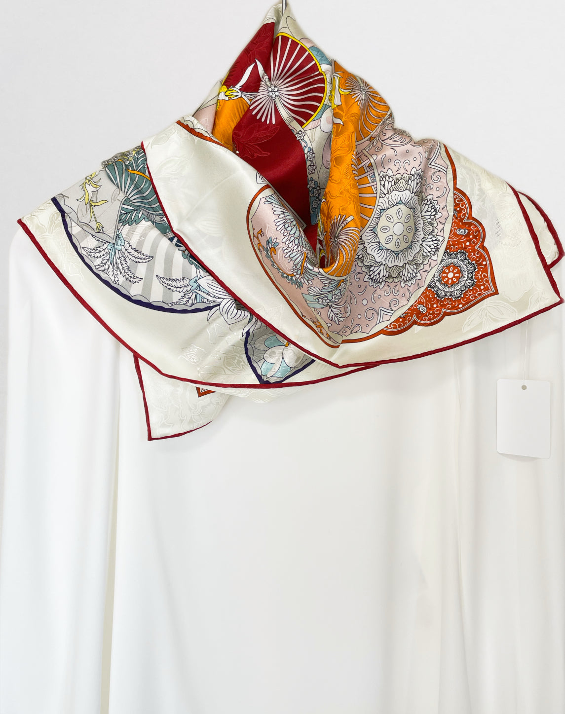 SILK100％  リバーシブルスカーフ 65×65㎝