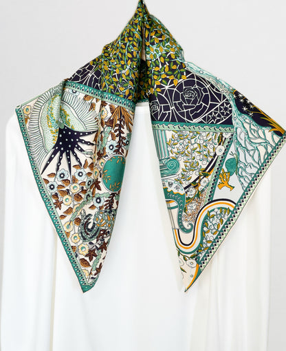 SILK100％  リバーシブルスカーフ 65×65㎝