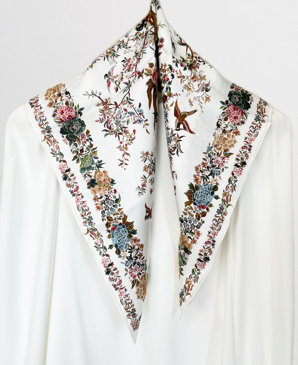 SILK100％  リバーシブルスカーフ 65×65㎝